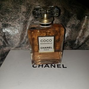 Coco Chanel mademoiselle💜💙🧡❤💯